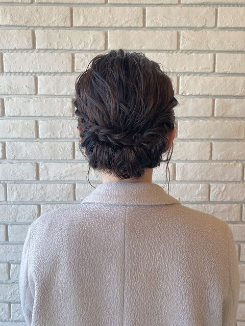 ミディアムヘアのゆるふわギブソンタックヘアセット♪