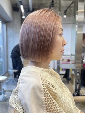 サンク 原宿 表参道(cinq) ショートボブミルクティーベージュハイトーンピンクベージュ