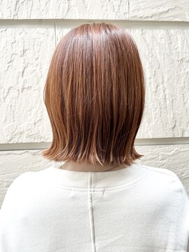 パクタ(PAcuTA.) タッセルカット　切りっぱなしボブ　オレンジカラー