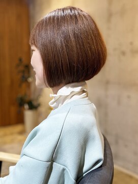 ビミュ(vimu) 大人女性の丸みショートボブ  [ショート/パーマ/神戸/三宮/元町]