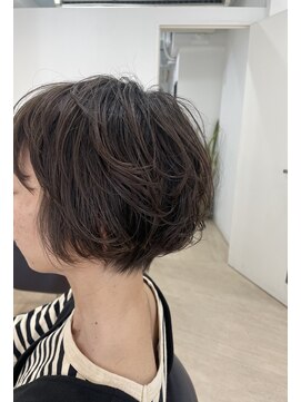 リブレ(LIBRE+hp) ショートボブ×パーマ