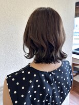 エルサフィロ キタハマ(el zafiro kitahama)&nbsp;20×30×40代×くびれヘア×グレージュ×ボブ×外ハネ