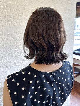 エルサフィロ キタハマ(el zafiro kitahama) 20×30×40代×くびれヘア×グレージュ×ボブ×外ハネ