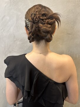 ワッツユアヘアストーリー(What’s your hair story) カチモリヘア/ヘアアレンジ/お呼ばれヘア/結婚式ヘア/ヘアセット