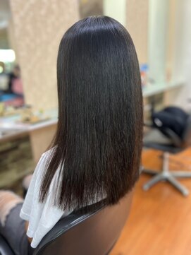 アークスヘアー 20代30代40代ストレートアッシュ髪質改善艶感暗髪カラー