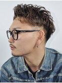 メンズショートビジネスツーブロックセンターパートフェード