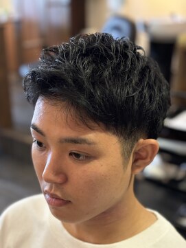 クラッキ ヘアークリエイション(CRAQUE hair creation) ナチュラルツーブロック×アップバング