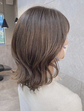 ドゥマン(Demain) メルティカラー似合わせカットウェーブミディアム ツヤ髪