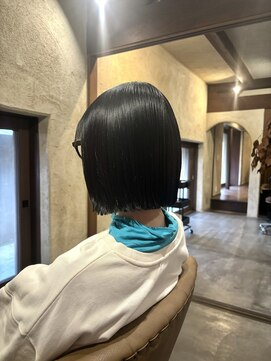穀雨(Kokuu) ぱつっとボブ