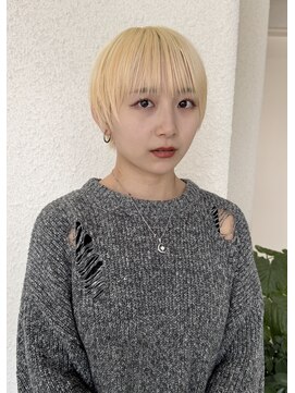 キュー(que) ハイトーンショート　抜きっぱなしブリーチ