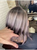 ニュアンスカラー/センターパート/ツヤ髪スタイル/ブルージュ