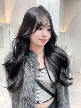 ロンド レア 天神大名店(Lond Le’a) ホワイトブロンド/外ハネボブ/美髪/ワイドバング/ブルーブラック