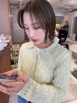 リタ(LITA) 【LITA】ぷつっとボブ　顔まわり　オリーブベージュ　◇奥村