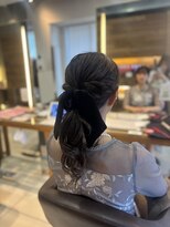 ロハスバイケンジ(LOHAS by KENJE)&nbsp;上品可愛いリボンポニーテールアレンジ/小田急相模原