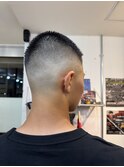 スキンフェードバズカット