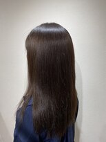 ドゥール(DOLL)&nbsp;【オイルカラー使用】ダークグレージュロングスタイル