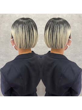 ステラ(stella) ホワイト×切りっぱなしボブ【和田常経】