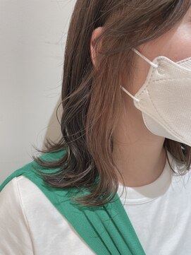 ネオリーブギンザ 銀座店(Neolive GINZA) イヤリングカラーでくすみベージュ