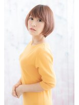 ツヤ髪アプリコットベージュ小顔斜めバング前下がりボブc1