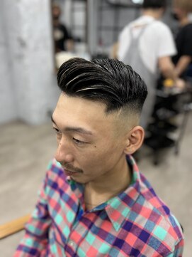 ワン(ONE) スキンフェード×七三パート