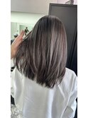 レイヤーカットミディアムバレイヤージュ透明感グレージュ