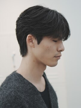 フィフス 栄(fifth) マッシュ×フェザーパーマで大人っぽい印象に◎