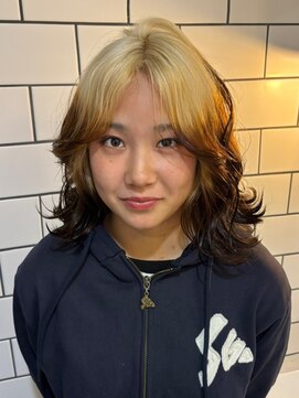 ベレーザ 渋谷(BELEZA) 18339インナールーツカラーセミロングレイヤーアンブレラカラー