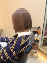 ヒビヲ 天神警固(HIBIO)&nbsp;ショートボブ切りっぱなしボブタッセルボブミルクティーベージュ