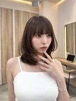 ウェイズトウキョウ 新宿店(Ways TOKYO) 前髪ありミディアムレイヤーカット顔まわり透明感カラーベージュ