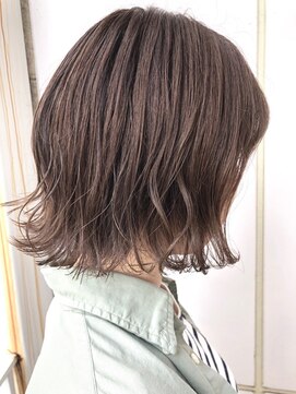 リタ(Lita) Lita遠藤担当　やわらかショコラカラー☆　エアリーボブ