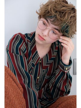 ラレイ(Lalei) 【表参道・青山】インナーカラー×エッジショート【ささき】