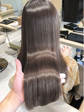 アンド ストーリーズ(&STORIES) ミディアムアッシュブラウン/20代/30代/40代/ハイライト/小林