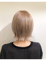 リー 枚方(Lee) ミルクティベージュ×ショートスタイル