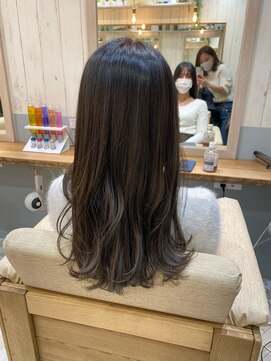 シー バイ ロンド 新宿(Sea by Lond) 【藤原三知代】シークレットハイライトのネイビーカラー