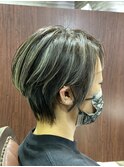 コントラストハイライトショートボブ