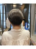 20代30代大人美人★小顔ショートカット前下がり丸みショート