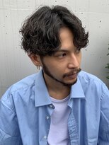 サイドパートかき上げ大人の艶髪ミディアムマッシュウルフヘア