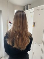 ナンバー ユアイロ 川崎(N° uairo)&nbsp;丸型卵形韓国顔まわりエアリーロング美髪ピンクブラウン川崎