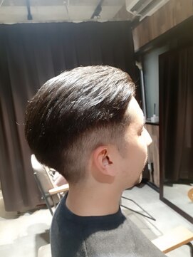 ネセサリー(NECESSARY) カット