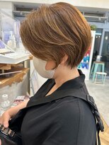 ロミー 本厚木(ROMMY.) 大人可愛い前髪なしショートボブ