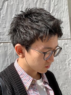 ジーニー 新百合ヶ丘(Genie) フェザーパーマサーフカール刈り上げセンターパート