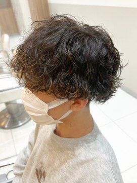 アッシュ 長津田店(Ash) 金ハイライト(少)×波巻き×マッシュ　10代20代30代　【篠崎】