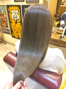 クオリア(Quaria) 髪質改善/ダブルカラー/ミルクティーベージュ