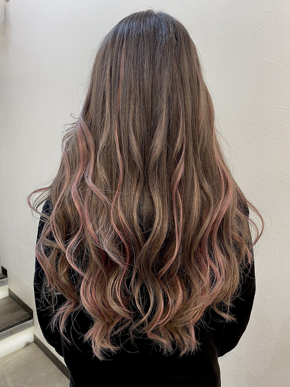 編み込みエクステ ピンクメッシュ☆：L109284945｜ヘアー