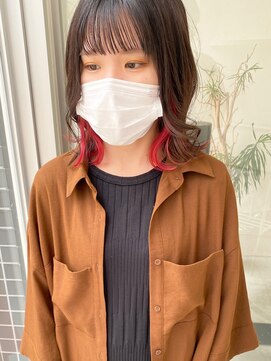 ツイギー 伊賀上ビル店(TWiGGY) 【くびれボブ×レッドインナー】