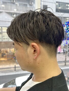 ヘッズ 本八幡店(HEADS) MEN'S HAIR センターパート ツイストスパイラル コンマヘア