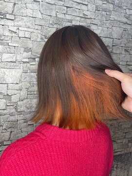 フェイブ(Fave) ベージュ×オレンジ絶妙なインナー【Fave佐藤】