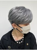 2ブリーチホワイトシルバーグレー伸ばしかけフェザー風ショート