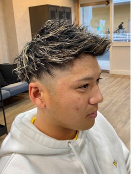 ユナイテッドヘアー バイ ピックアップ(UNITED HAIR by pick up)の写真/男性スタイリスト多数在籍！同性だからこそ髪の悩みを何でも相談できる☆【ツイスト/ツイスパ/フェード】