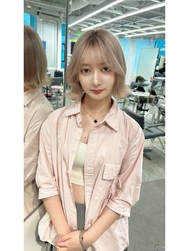 ユーフォリア 渋谷グランデ(Euphoria SHIBUYA GRANDE) ベージュカラー　ミルクティーベージュ　ボブ　レイヤーカット